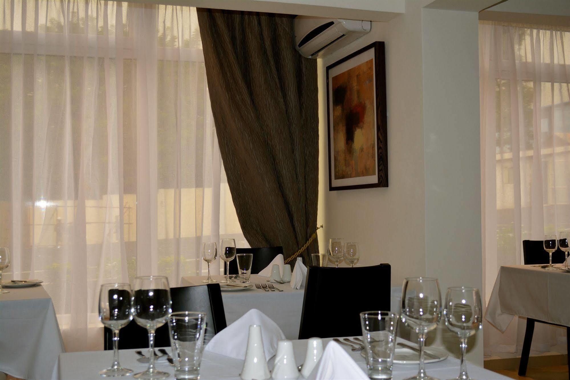 New Brookfields Hotel Фрітаун Екстер'єр фото
